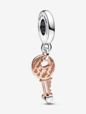 Pandora Two-tone key & Sliding Heart Dangle Charm